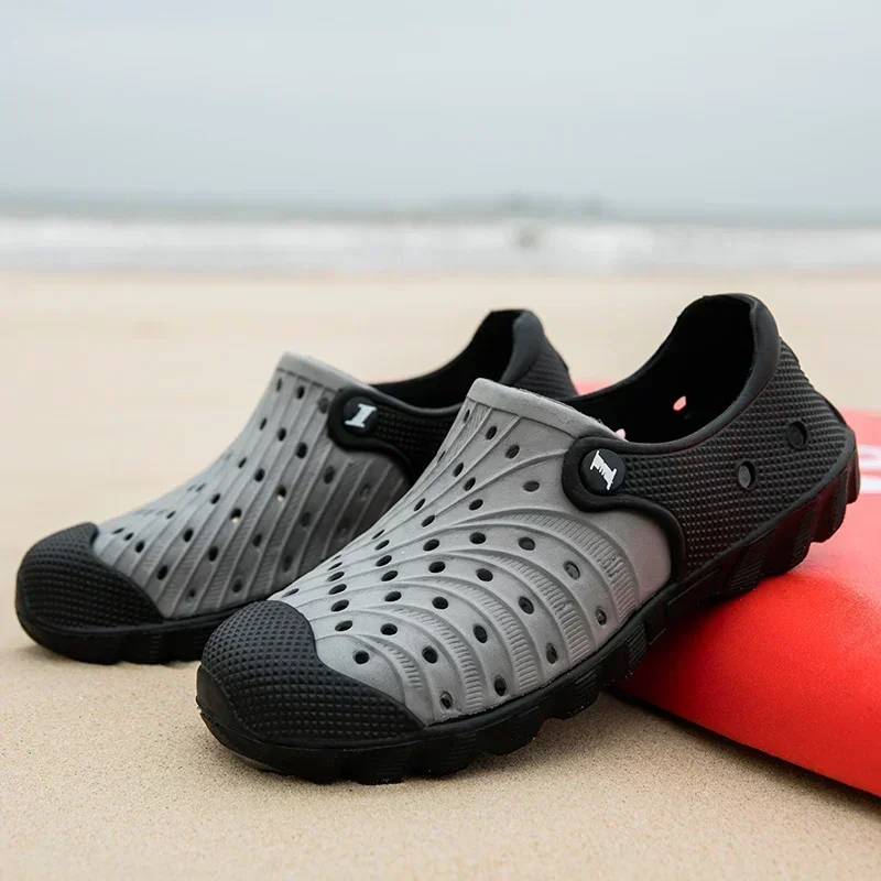 Sommer Männer Wat schuhe schnell trocknende Herren Strands andalen Outdoor männliche Hausschuhe leichte Sportschuhe Slip-On Wassers chuhe Image