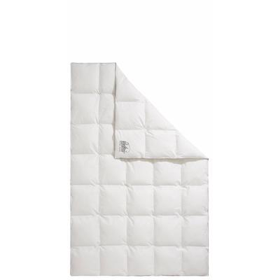 Kunstfaserbettdecke RIBECO "Marie", weiß, B:155cm L:220cm, Bezug: 100% Baumwolle. Füllung: 100% Polyester, Bettdecken, Bettdecke 135x200 cm und weitere Größen. Image