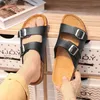 Herren Hausschuhe Outdoor Leder Herren Sandalen Sommer rutsch feste Strand Walking Freizeit schuhe große Größe 36-46 weiche Paar Schuhe