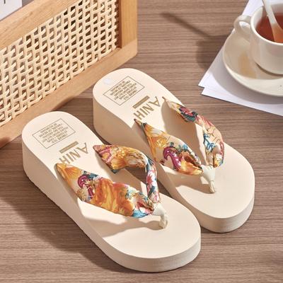 TEMU Women's Floral Print Wedge Flip Flops - Stylish Slip-on Beach Slides With Sole, Vibrant For Summer , Holiday Sandals | Vibrant Beachwear | Comfortable Wear Image
