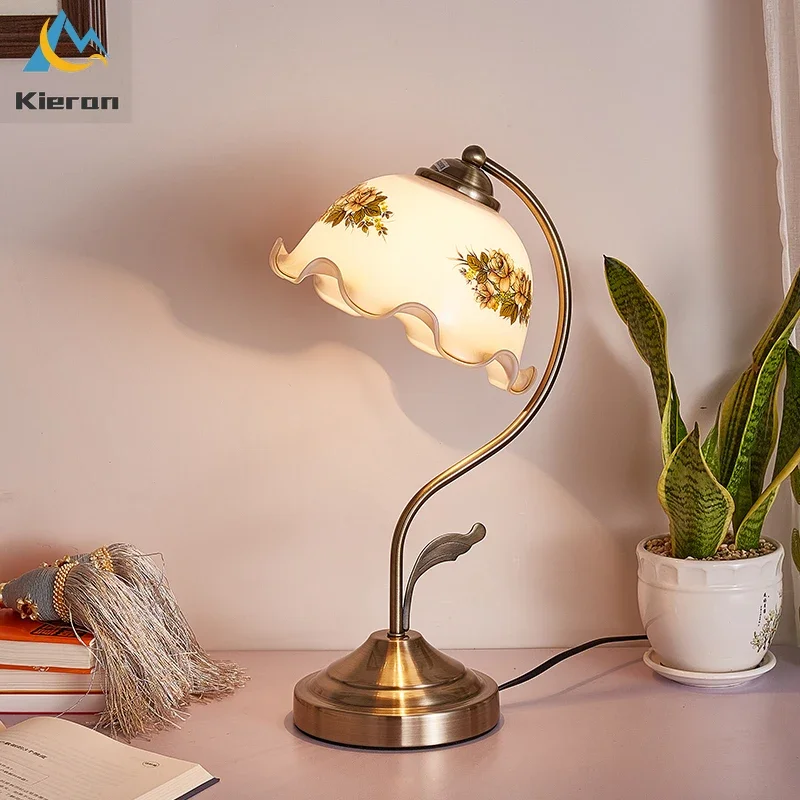 Amerikanische Art moderne einfache Blume führte Schreibtisch lampen Schlafzimmer Studie Nachttisch Dimmen Tisch lampen Wohnzimmer Dekor Glas Stehlampe