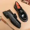 Männer Casual Leder Schuhe Business Casual Dicke Sohle Plattform Patent Leder Schuhe Mann Streetwear