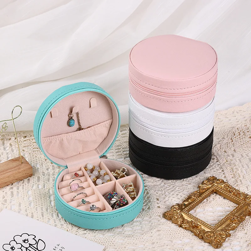 Tragbare Runde Schmuckbox für Halsketten, Ohrringe und Ringe, Schmuck-Organizer, Reise-Schmucketui aus PU-Leder, Aufbewahrungsbox K-