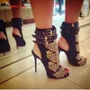 Emma König Mode Gladiator Sandalen Sommer Stiefel Dünne High Heels Mode Frauen Schuhe Offene spitze Schnalle Punk Niet Stud Ankle stiefel