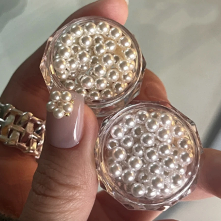2 teile/satz weiße und weiße cremefarbene Perlen Kaviar perlen y2k Nail Art Charms-3D-Kristalle Strass Manicu Image