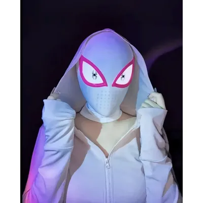 Spider-Man Remote-controlled Light-up Movable Hood Gwen Stacy Black Spider-Man Light-up Electric