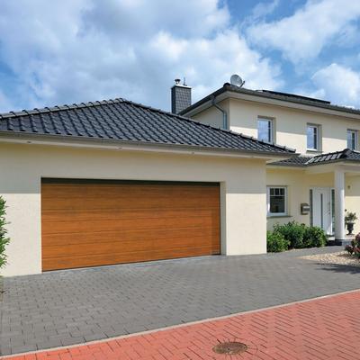 HÖRMANN Sektionaltor LPU42 mit Zarge M-Sicke golden oak, Zarge mit Z-Beschlag, 2315x2205 mm Image