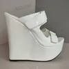 LAIGZEM Frauen Plattform Keile Pumps Slip On Damen Peep Toe Glänzende High Heels Sandalen Damen Schuhe Frau Große Größe 41 43 45 47