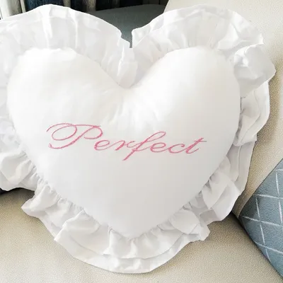 Kräuselte Herz-Förmigen Kissen Liebe Stickerei Mit Core Kissen Baumwolle Einfarbig Sofa Kissen Image