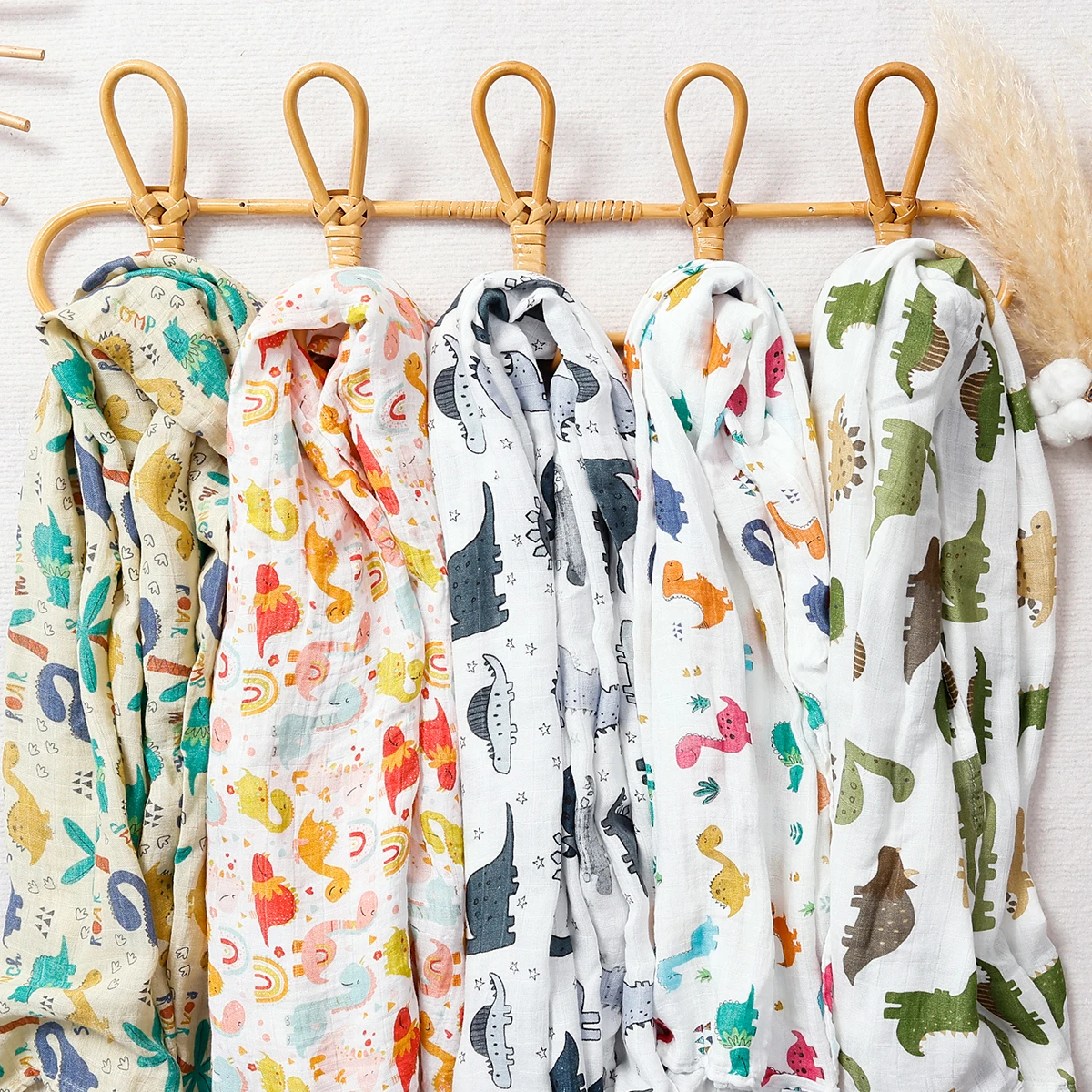 HappyFlute Neue einteilige Dinosaurier-Druck-Babydecke aus weichem Bambus-Baumwollstoff für Neugeborene, Multifunktions-Pucktuch-Schlafdecke Image