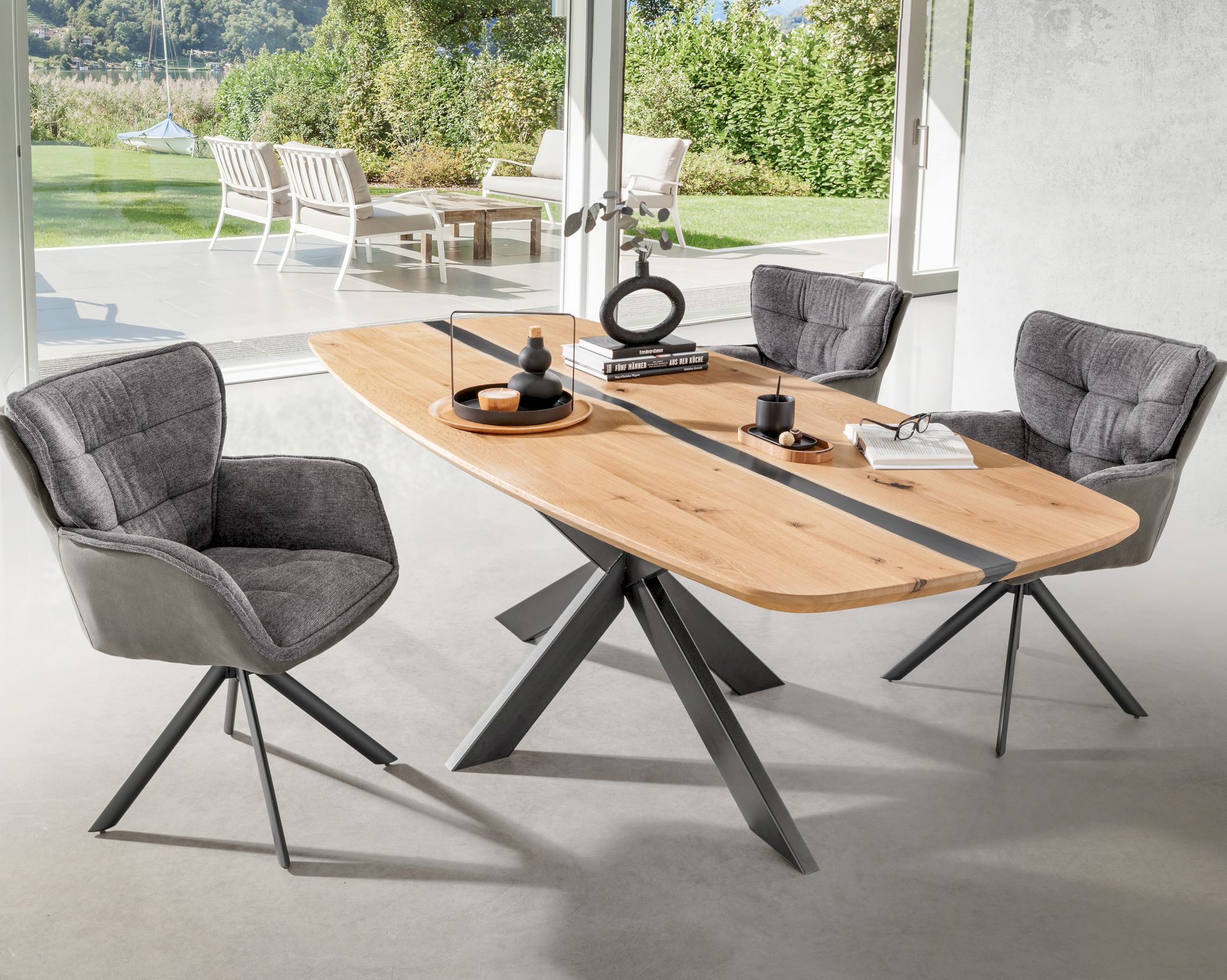 Massivholz »Epoxid« Tabula Rasa Esstisch oval Schweizer Kante 240x100 cm / Epoxid-Harz Schwarz