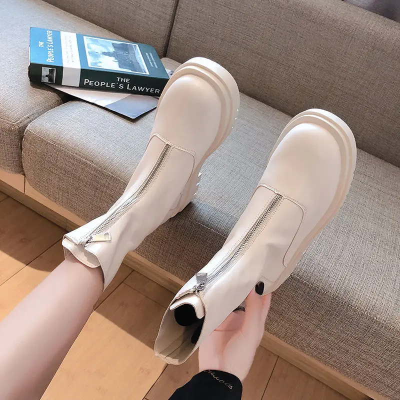 Weibliche Stiefeletten weiße Stiefeletten runde Zehen plattform kurze Schuhe für Frauen klobige Schuhe elegant mit mittleren Absätzen Winter 2024