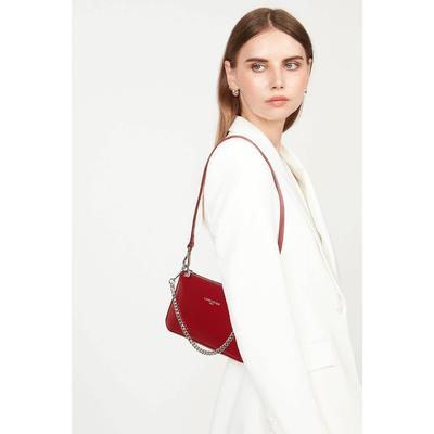 Suave Even Shoulder Bag in Leather