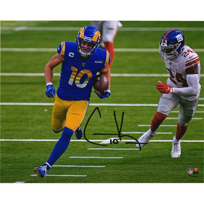 Autogrammfoto von Cooper Kupp, Los Angeles Rams, 20,3 x 25,4 cm, blaues Trikot, Lauffoto gegen die Giants Image