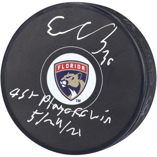 Signierter Hockeypuck der Florida Panthers von Spencer Knight mit der Aufschrift „1. Playoff-Sieg 24.05.21“