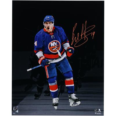 Bo Horvat New York Islanders signiertes 16" x 20" blaues Trikot, Feier-Spotlight-Foto Image