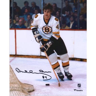 Signiertes Eiskunstlauffoto von Bobby Orr von den Boston Bruins, 20,3 x 25,4 cm, weißes Trikot Image