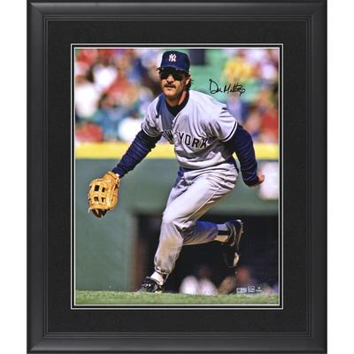 Gerahmtes Foto „Fielding with Shades“ von Don Mattingly, New York Yankees, signiert, 40,6 x 50,8 cm Image