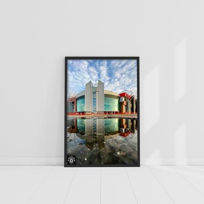 Manchester United Old Trafford Reflection gerahmter Druck - A2 Image