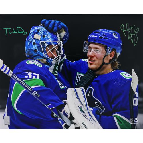 Brock Boeser & Thatcher Demko Vancouver Canucks, doppelt signiertes 16 x 20 Zoll großes Spotlight-Foto