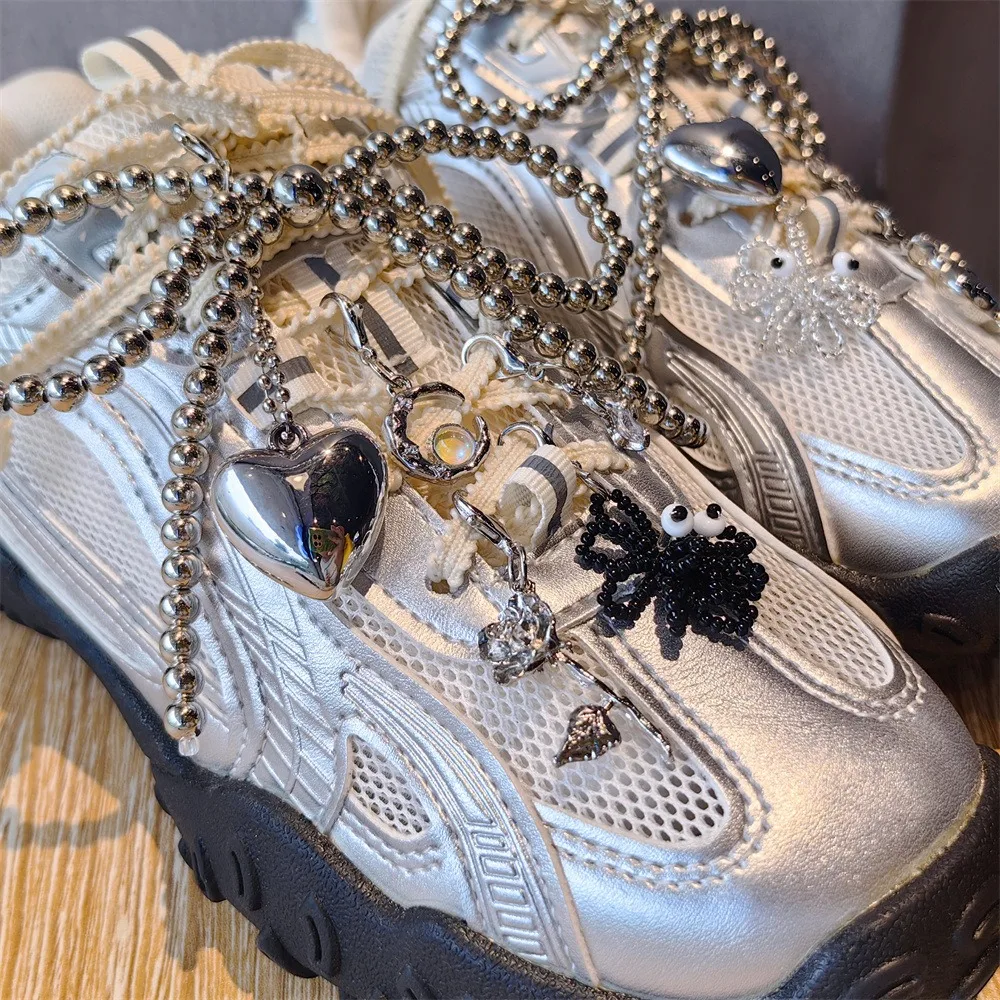 Mode 1PCS Silber Perle Bogen Anhänger Edelstein Schuh Blume Schnalle Mädchen Herz Premium Ballett Schuhe Charms Dekoration Zubehör