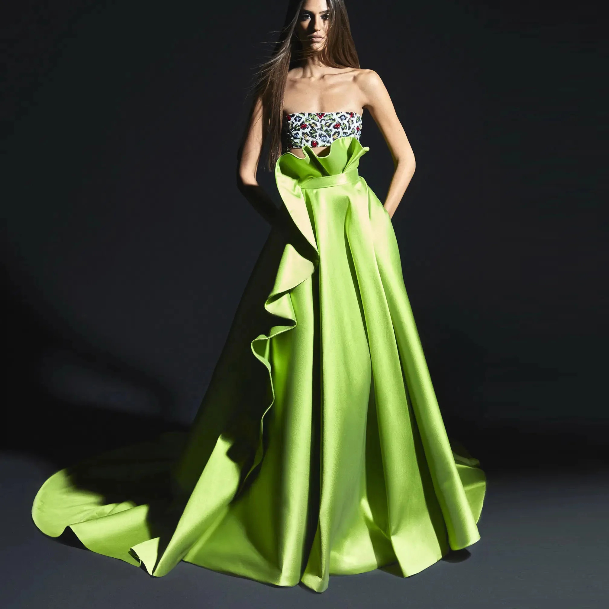 High Fashion Mit Rüschen Satin Maxi Rock mit Sweep Zug Bodenlangen Grün Lange Abendkleider Röcke Party Kleidung Faldas Nach Größe