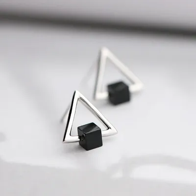 925 Sterling Silber Schwarz Platz Hohlen Dreieck Stud Ohrringe Für Frauen Geschenk Hypoallergen