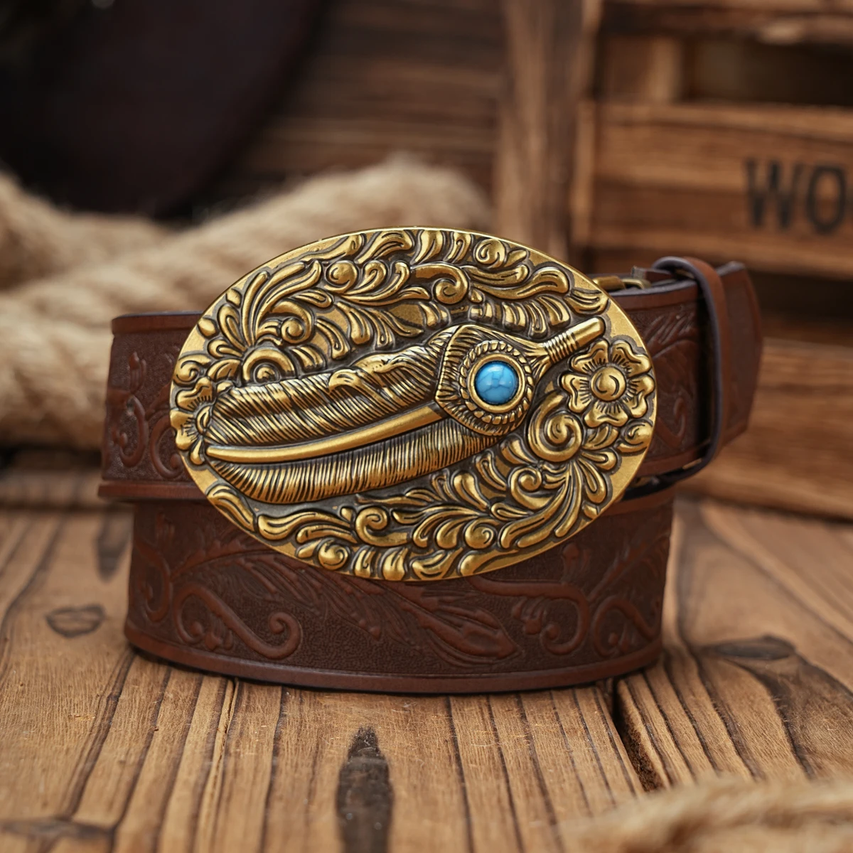 Ein lässiger, individueller und retroartiger Gürtel, Kleidungsaccessoire im Western-Stil, Metallschnalle, PU-Gürtel, geeignet für Männer und Frauen. Image