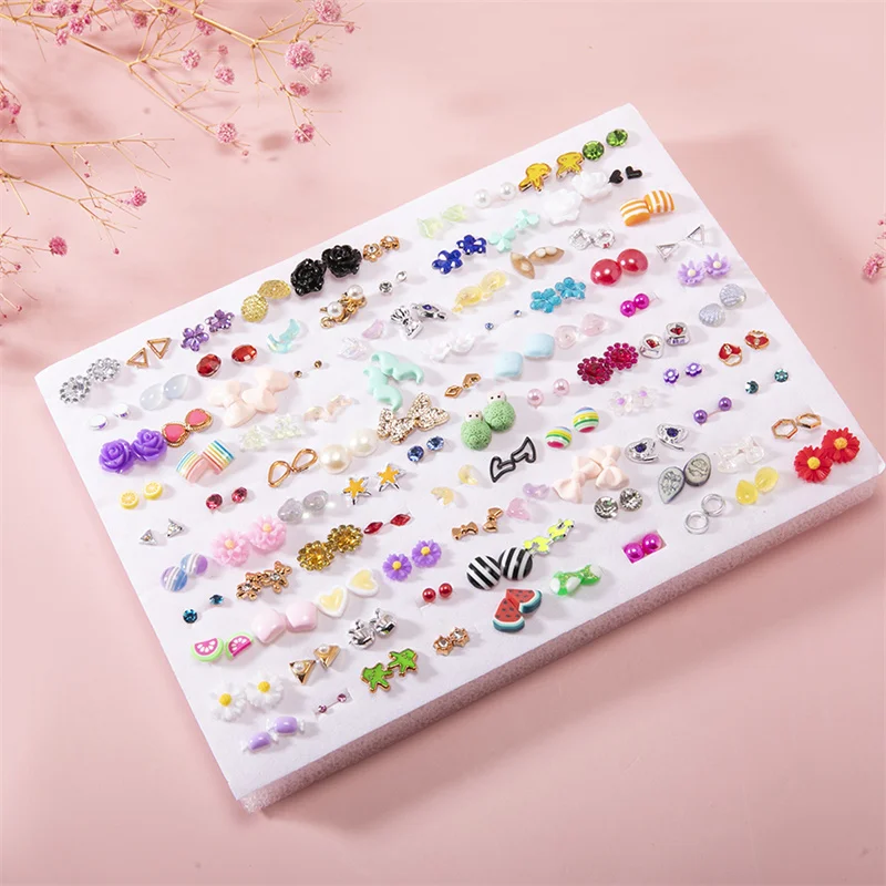 100 paar Frauen Acryl Kristall Kleine Stud Ohrringe Set Mädchen Kind Herz Stern Tier Mond Kunststoff Geometrische Ohrring Schmuck Geschenke Image
