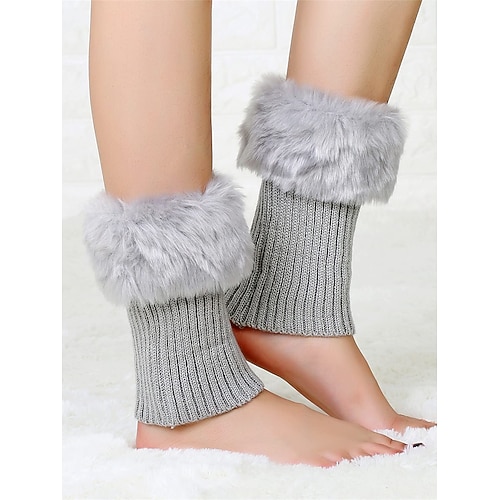 Stiefelstulpen aus Kunstfell – kuschelige Stiefelsocken aus Strick mit flauschiger Oberseite, modisches Winteraccessoire für Damen Image