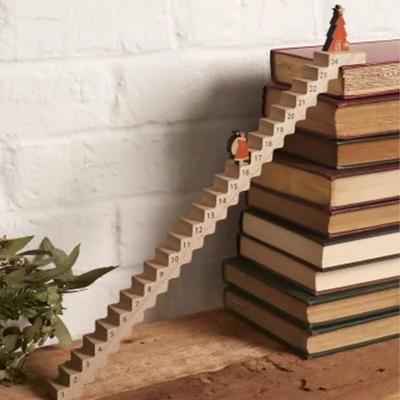 Christmas Climbing Santa Wooden Advent Calendar 24 Days, Santa Climbing Staircase Countdown Calendar 2025, Santa's Staircase Countdown Calendar, Santa Climbing Stairs, Christmas Decorations