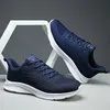 2024 frühling Heißer Verkauf Günstige Laufschuhe für Männer Atmungsaktive Weben Turnschuhe Männer Trainer Licht Anti-slip Sport schuhe Größe 46 47
