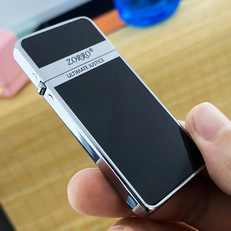 Zorro Ultradünnes goldenes Etikett, helles Chromharz, schwarzes Feuerzeug, Retro, winddicht, Herrengeschenk, hochwertiges Feuerzeug mit Box Image