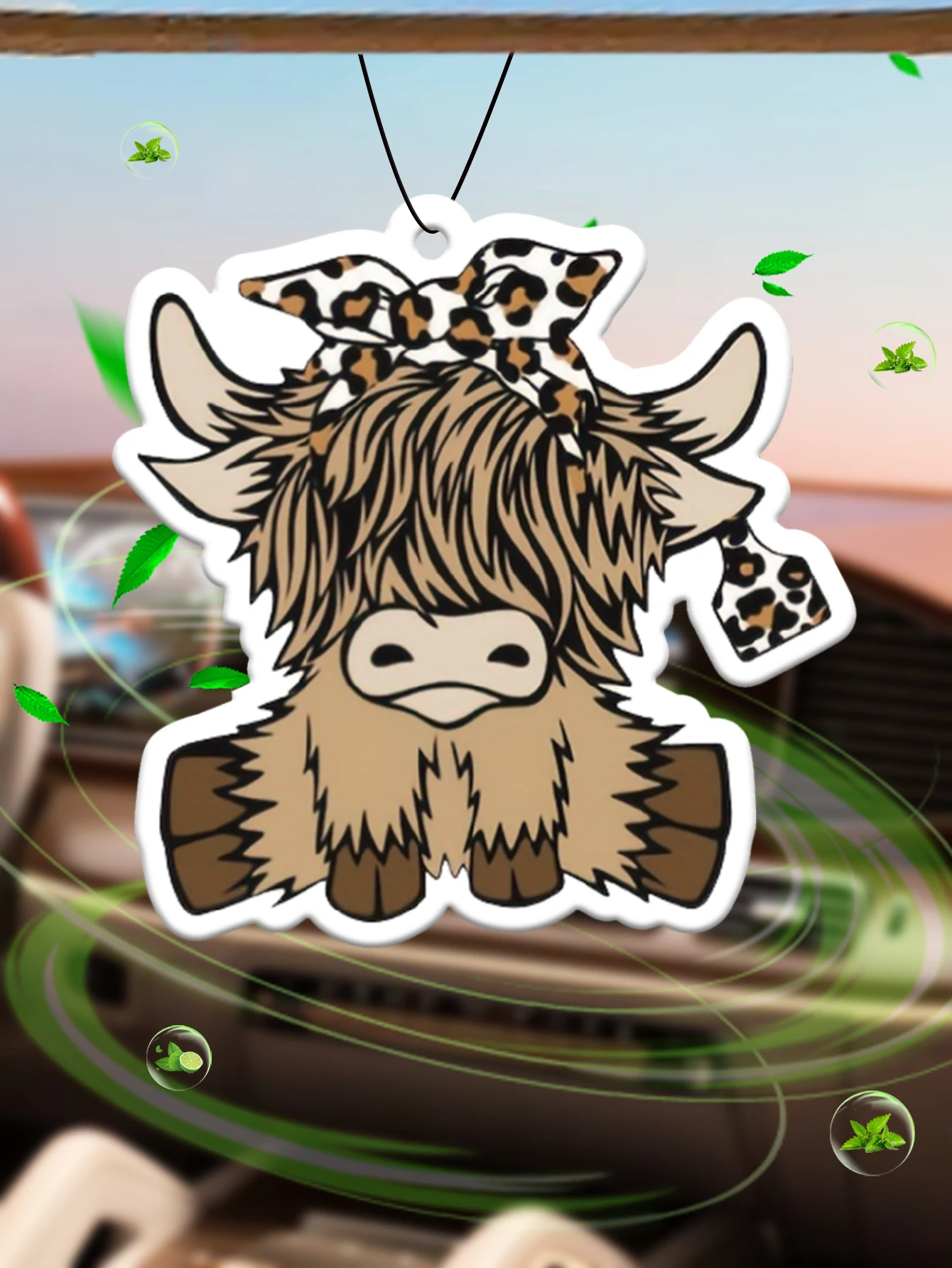 Cartoon Highland Cow „Sustainable Freshness“ Langanhaltender Auto-Lufterfrischer – Aromatherapie-Duftpapieranhänger, geeignet für Rückspiegel und Lüftungsschlitze, Stressabbau, Duftzubehör, Image