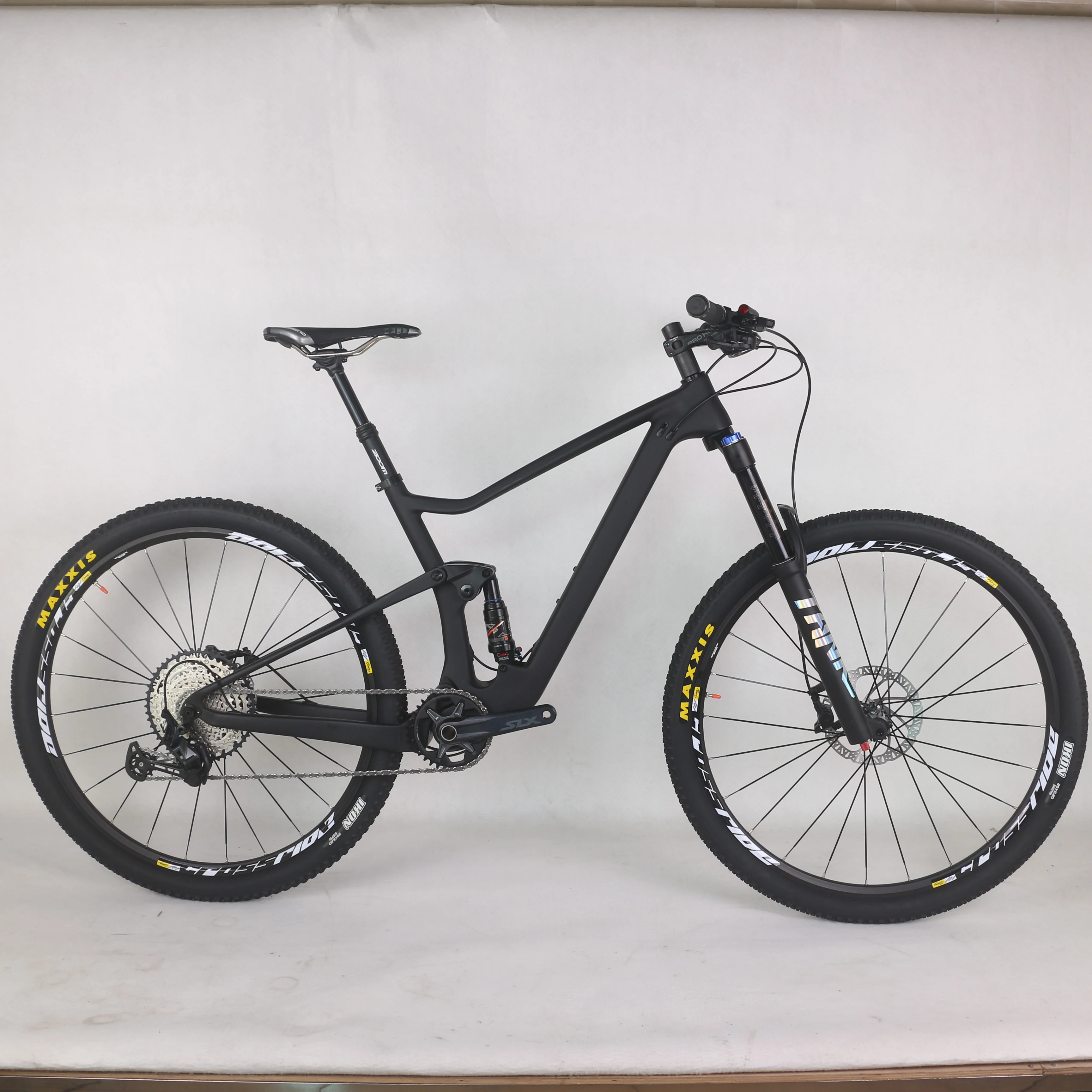 SERAPH-Fahrrad-Carbonrahmen, 29er-Federung, Mountainbike, komplettes Fahrrad, XC-MTB-Fahrrad, SLX M7100 MTB, 12-Gang-Fahrrad