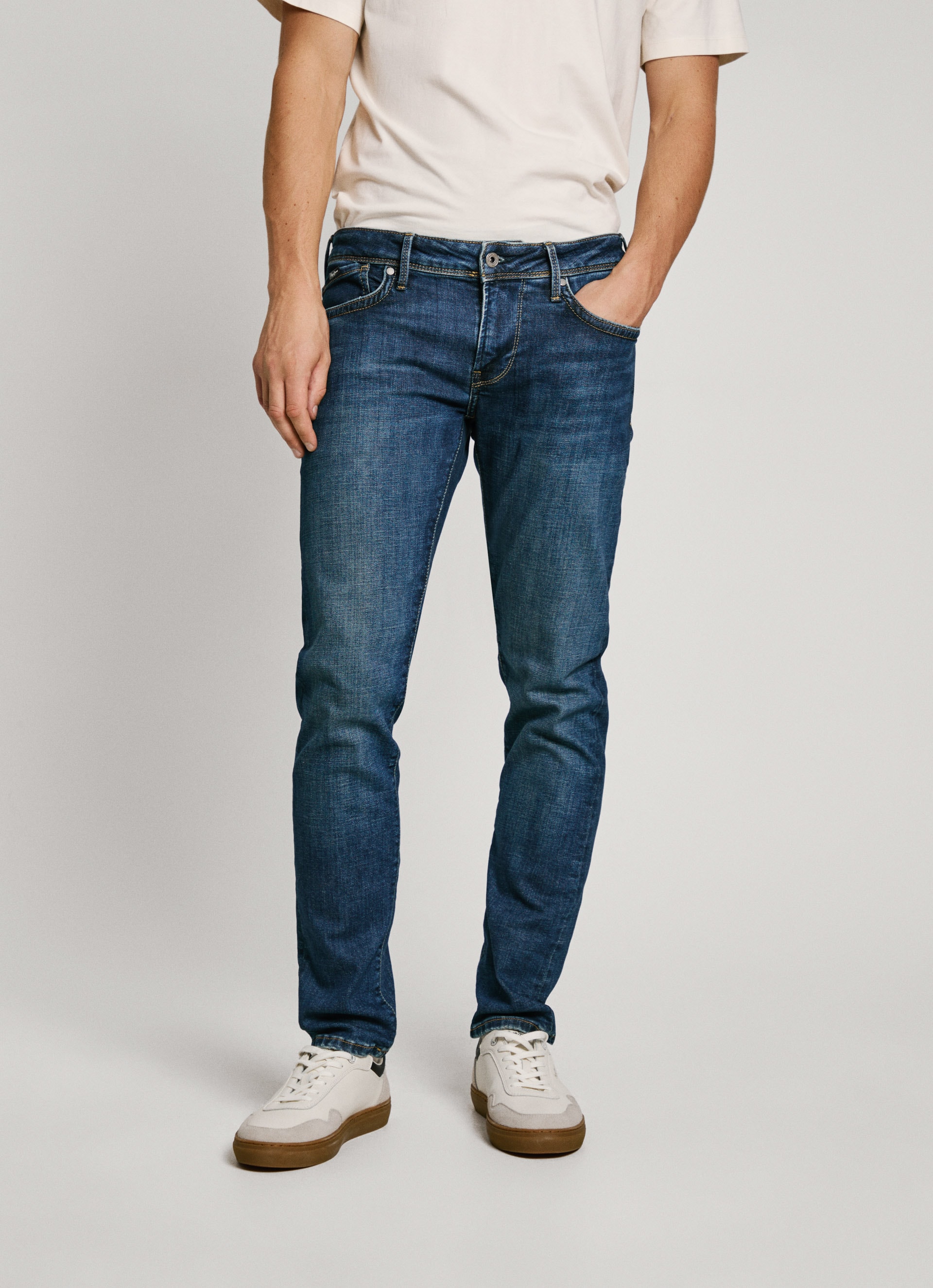 Slim-fit-Jeans PEPE JEANS "HATCH", Damen, Gr. 31, Länge 30, blau (schwarz used), Denim/Jeans, Obermaterial: 93% Baumwolle, 5% Elastomultiester, 2% Elasthan, Abriebeffekte, schmal lang, Jeans Slim-fit-Jeans