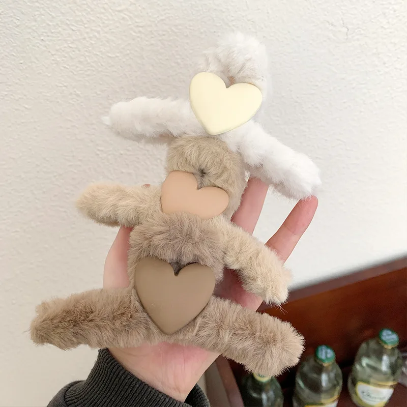 1 Stück Plüsch-Greifklammer für Damen im neuen High-End-Stil für Herbst und Winter, Hai-Clip, Haarmenge, mehrere haarige Haarspange, Kopfbedeckung Image