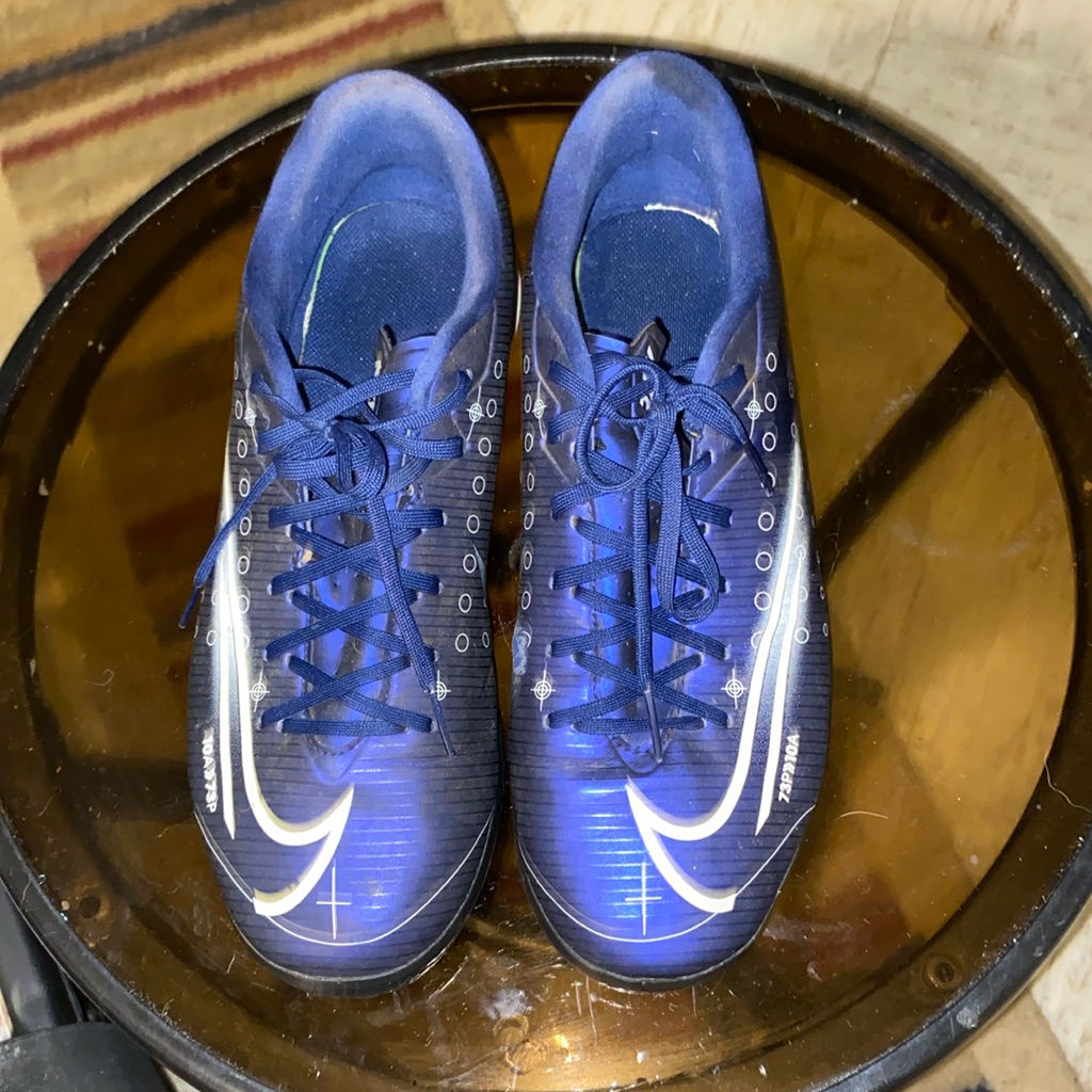 Nike Shoes | Women’s Blue Nike Tennis Shoe | Color: Blue/White | Size: 8.5