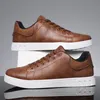 Heißer Verkauf braune Männer lässige Lederschuhe bequeme Schnürschuhe Herren Skates chuhe niedrig geschnittene flache Schuhe Mann plus Größe 48 zapatos hombre