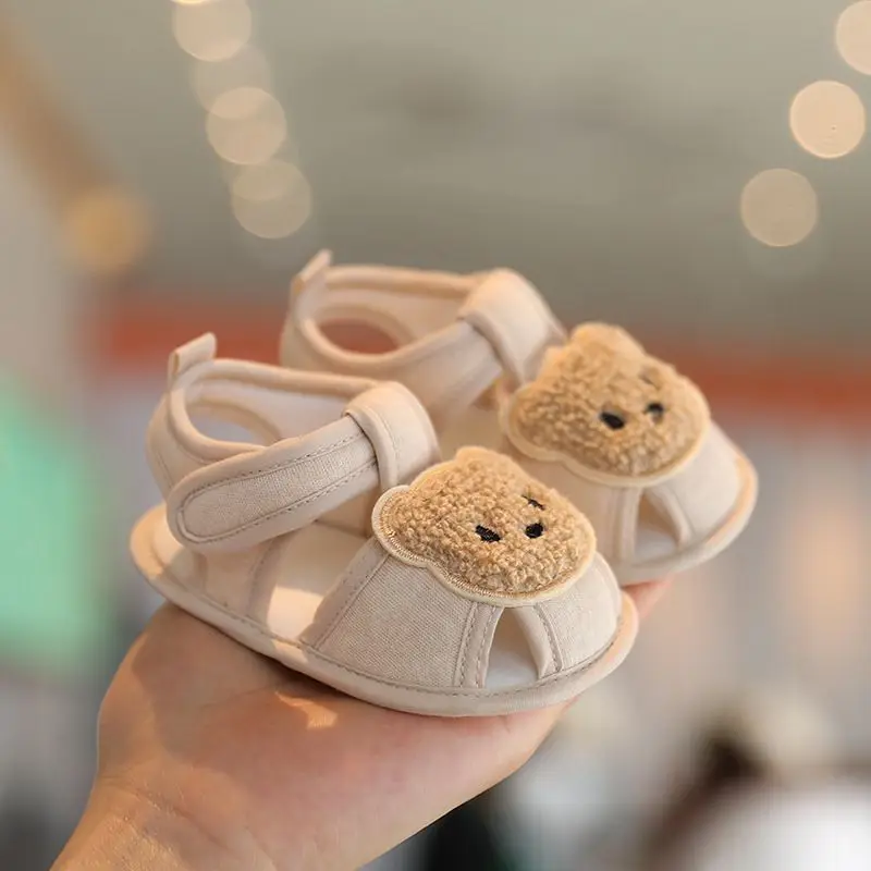 Niedliche Bären-Sandalen mit weicher Sohle, bequeme Sandalen für Säuglinge und Kleinkinder, Baotou Anti-Kick-Erst-Schritt-Schuhe, 0–18 Monate