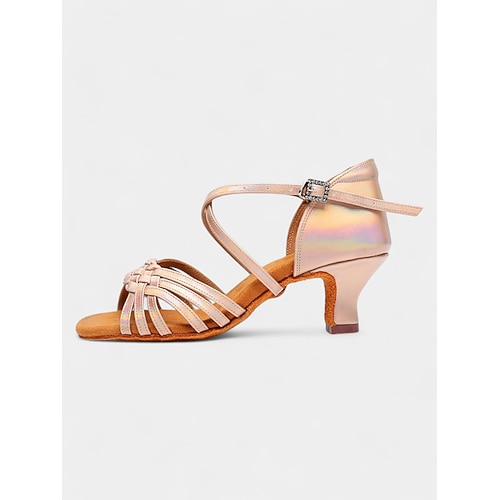 silberne holografische Tanzsandalen für Damen mit weicher Wildledersohle, überkreuztem Riemendesign und niedrigem Absatz – ideal für Salsa-, lateinamerikanische und Gesellschaftstänze