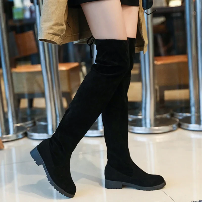 2025 Stivali femminili in finta pelle scamosciata Autunno Inverno Stivali al ginocchio elastici per le donne Stivali alla coscia con lacci a tubo Nero Botas