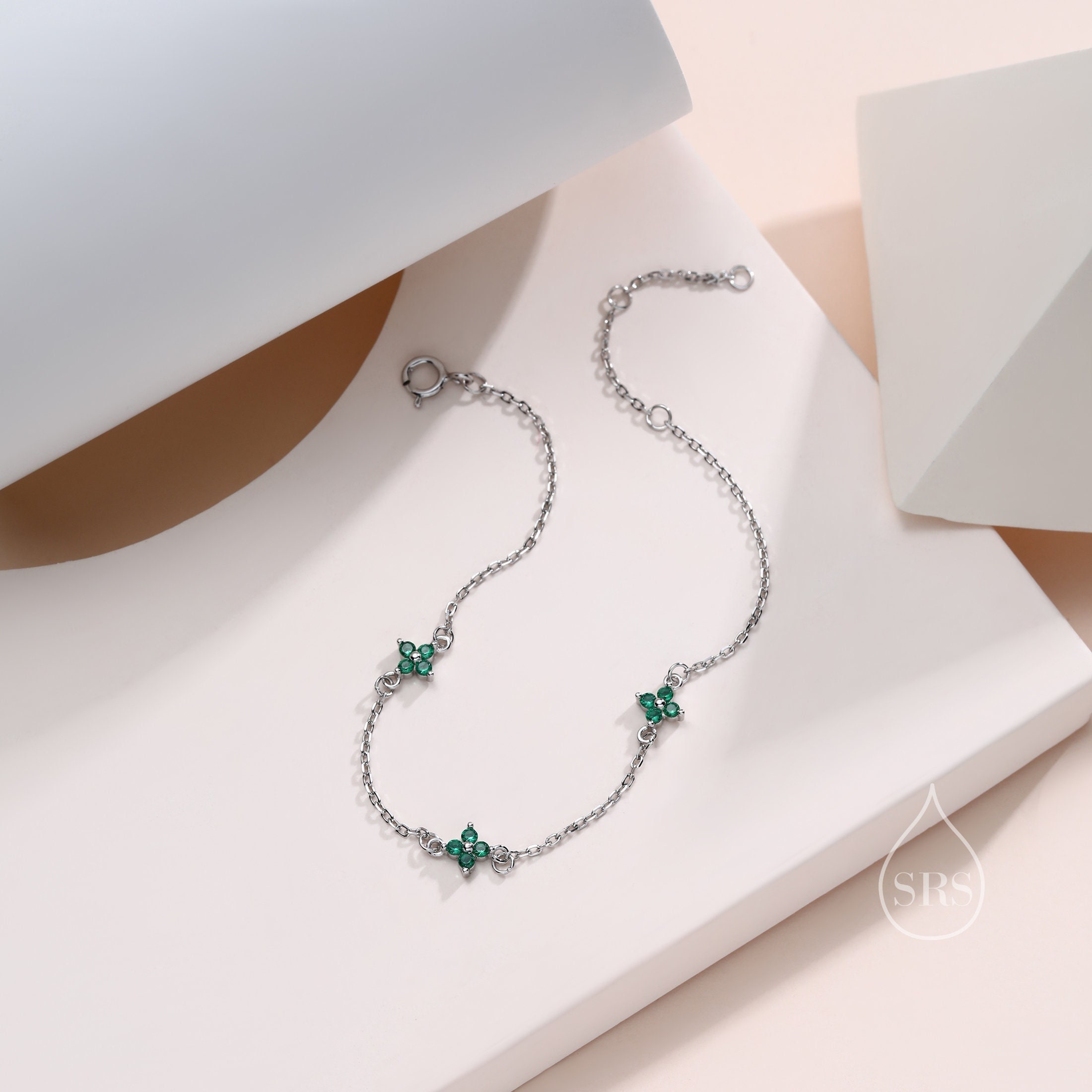 Bracelet petite fleur d'hortensia CZ en argent sterling, argent ou or, disponible en 4 couleurs, argent ou or, bracelet fleur CZ