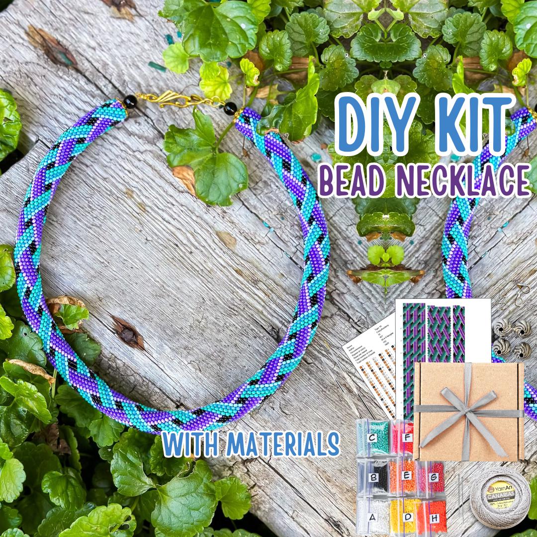 Kit fai da te per collana blu e viola all'uncinetto con perline - schema colorato per corda con perline all'uncinetto - kit per uncinetto con perline