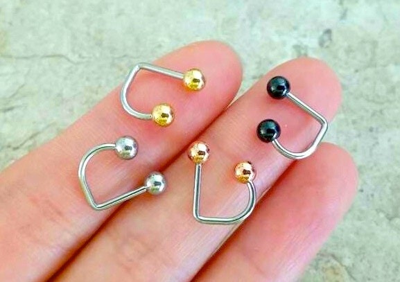 Labret per labbro da 16g * Anello per labbro classico a sfera da 4 mm * Piercing per labbro Medusa in oro * Gioielli per labbro comodi e basici in arg