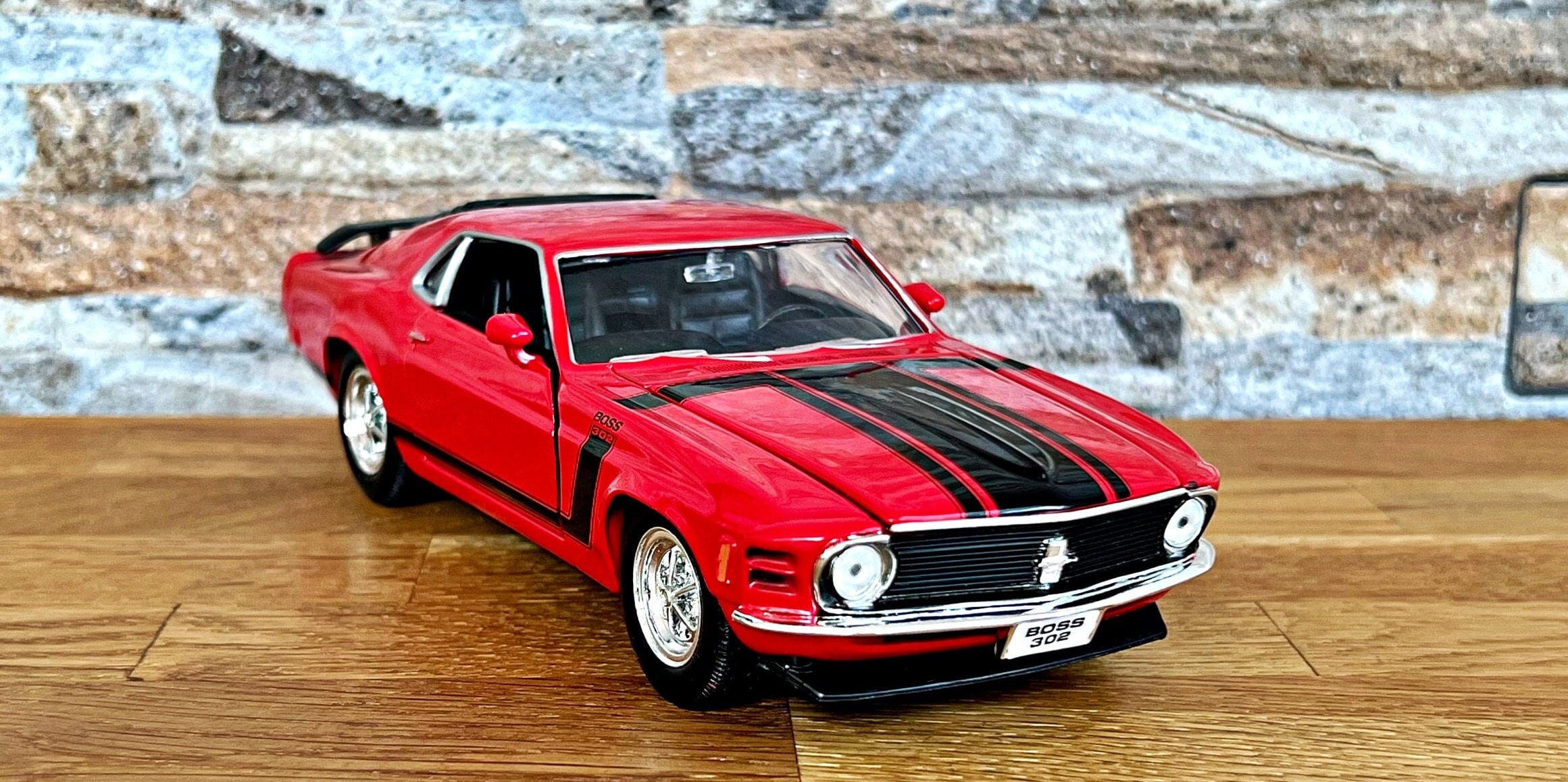 Ford Mustang Boss 302 1970 / Modello di auto d'epoca / Auto pressofusa in scala 1/24 / Modello di auto in scala 1/24 / Auto pressofusa / Modello di au
