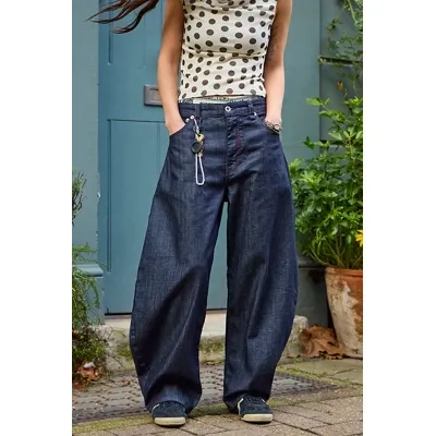 BDG Riya Cocoon Jeans - Rinsed Denim 26W 32L at Urban Outfitters