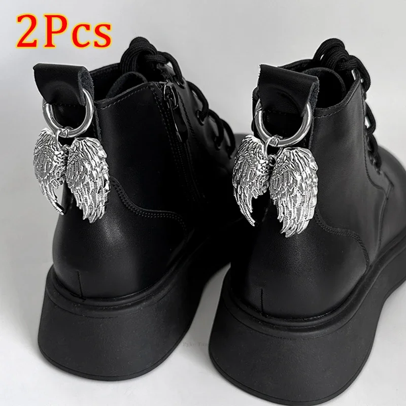 2er-Set Flügel-Schuhzubehör: Abnehmbare Metallschnallen für Stiefel und Schuhe, Fersendekor-Anhänger, DIY Damen-Party-Schmuck, Karabinerhaken, große Flügel
