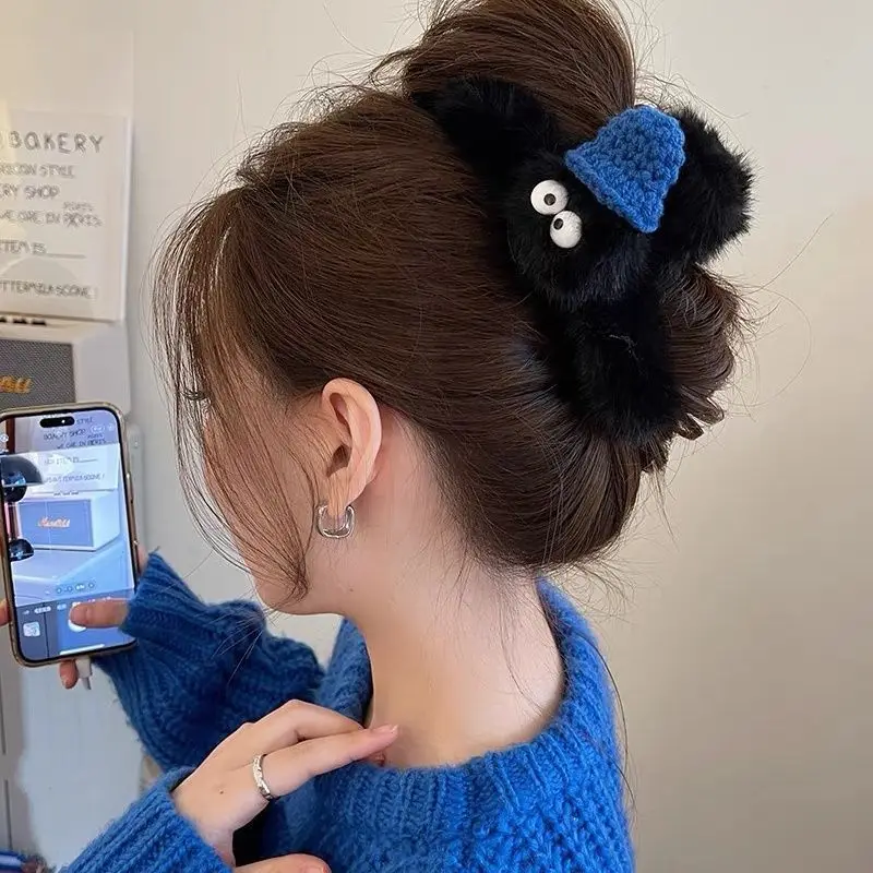 1 Stück Herbst- und Winter-Plüsch-Haarspange für Frauen, süß und lustig mit großen Augen, einfache Plüsch-Clip für Haarveröffentlichung Image