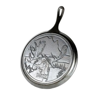 Lodge L9OGWLMO 10 5/8" Round Wildlife Series Cast Iron Griddle, Moose, Black
